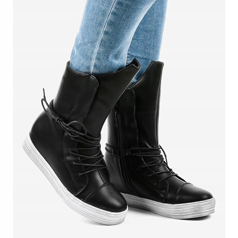 Adidași negri, cizme izolate HX5187-3 negru 2