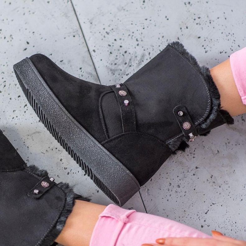 SHELOVET Mukluki cu jeturi negru 2