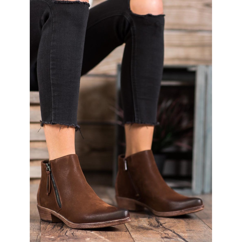 Kylie Cowgirls On The Slider maro 2