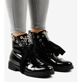 Ghete izolate lacate negre A3320EA negru 1 Ghete izolate lacate negre A3320EA negru 1