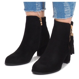 Ghete pe toc Boho S-20 Negru 5