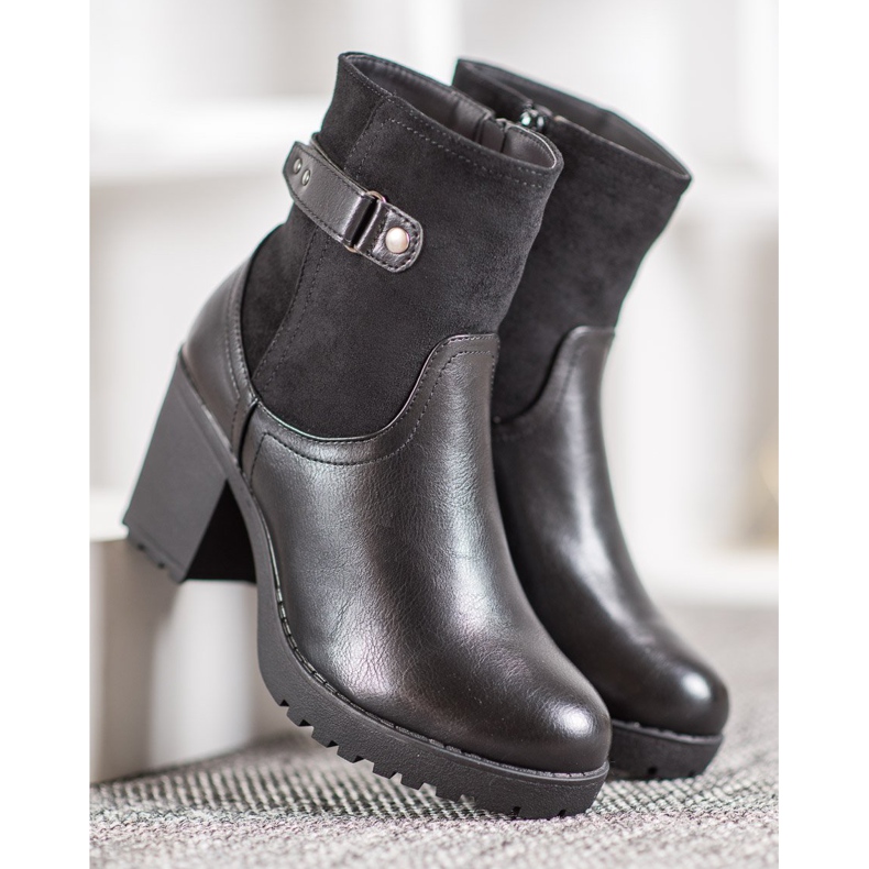 J. Star Cizme calde pe stâlp negru 2 J. Star Cizme calde pe stâlp negru 2