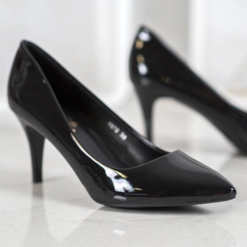 Small Swan Știfturi lăcuite În Spitz negru 1