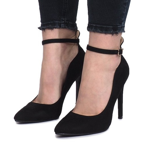 Pompele negre pe un toc Heaven negru 2