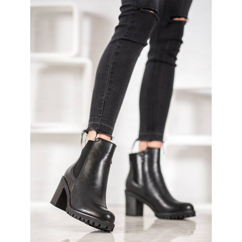 M.Daszyński Cizme confortabile pe un post negru 1