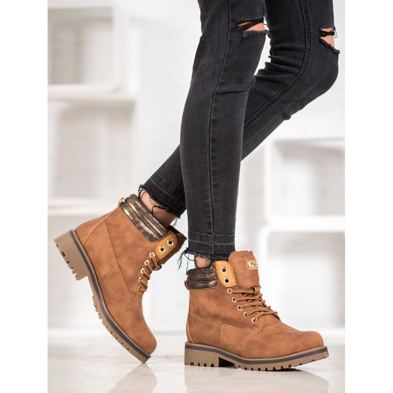 SDS Capcanii de cămile maro 1