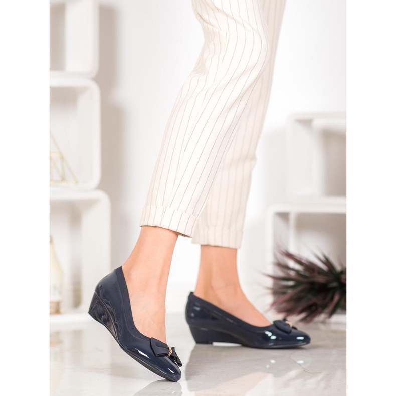 Sergio Leone Elegantă balerină pe pană albastru 2