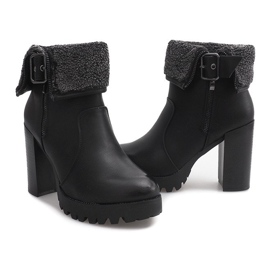 Cizme izolate pentru glezne A89619 Negru 1