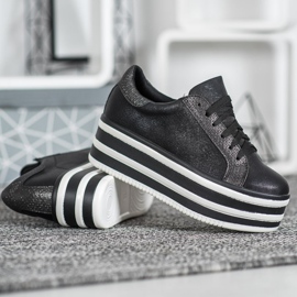 Seastar Adidași pe platforma modei negru 2
