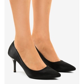 Pompă cu toc mic negru 1756-255 1