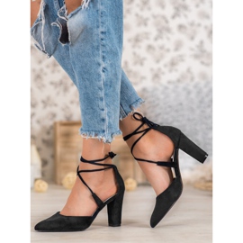 Goodin Pompe legate negru 4