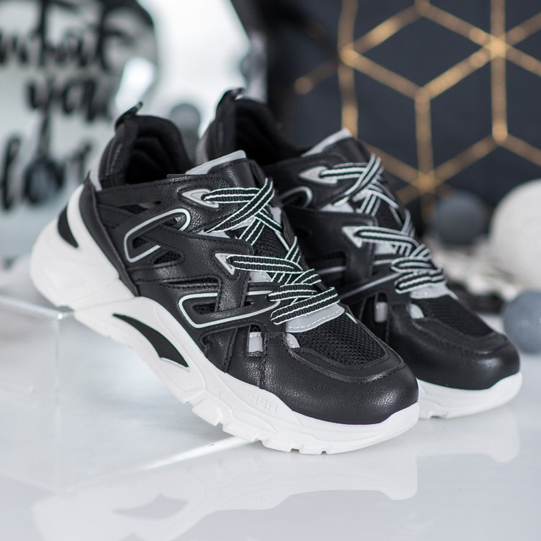 Small Swan Adidași confortabili din piele ecologică negru 1