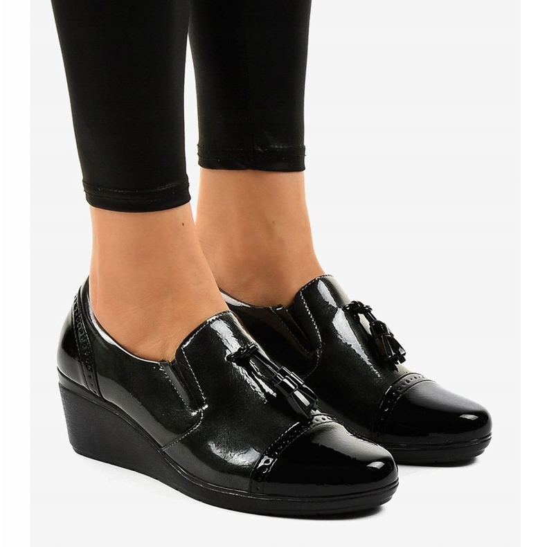 Pantofi negri cu pană 7-9022 negru 1