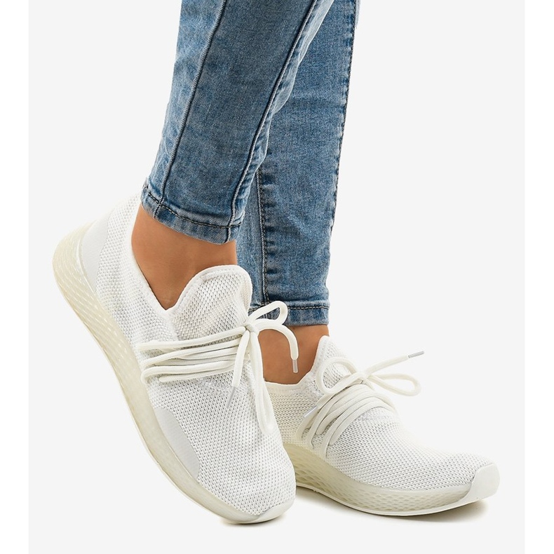 Încălțăminte de sport albă pentru femei B-6851 1