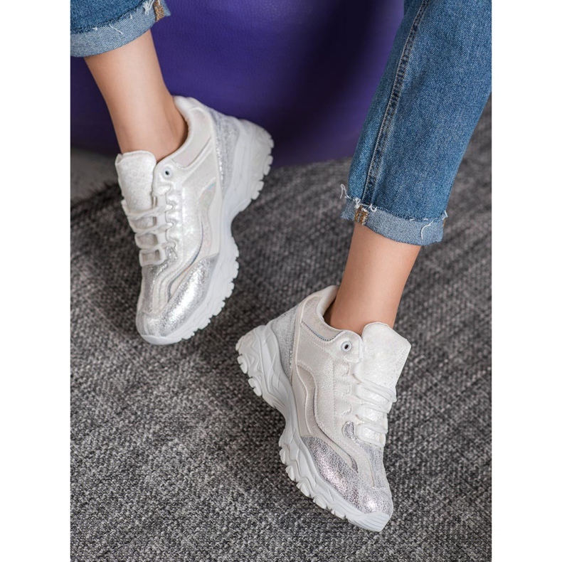 Small Swan Adidași albi cu stil 2