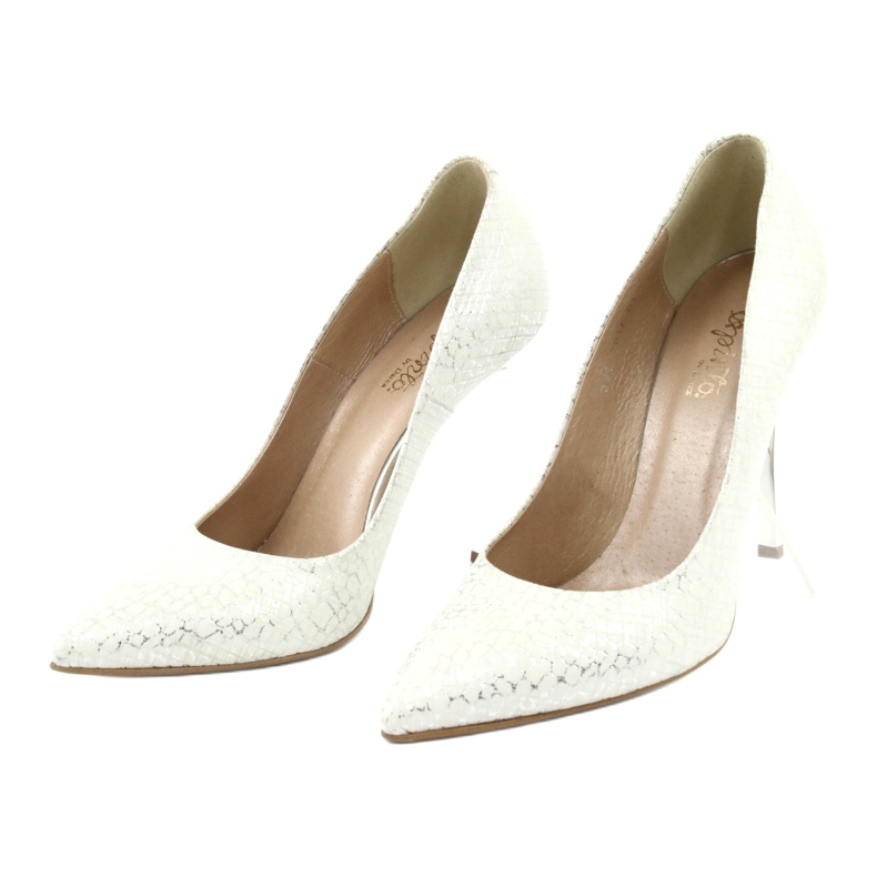 Pompe Pe Un Pin Argintiu Espinto 391/63 alb gri 3