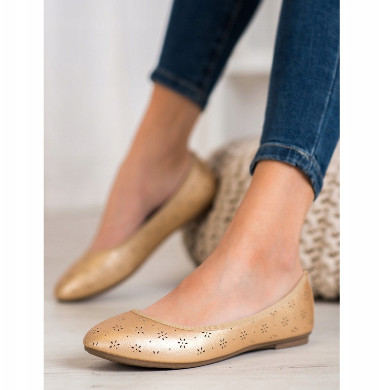 Fama Balerini cu model ajurat de aur 1