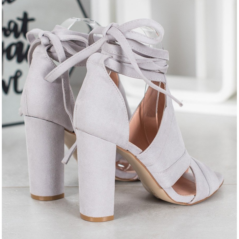 Seastar Sandale legate pe un bar gri 1