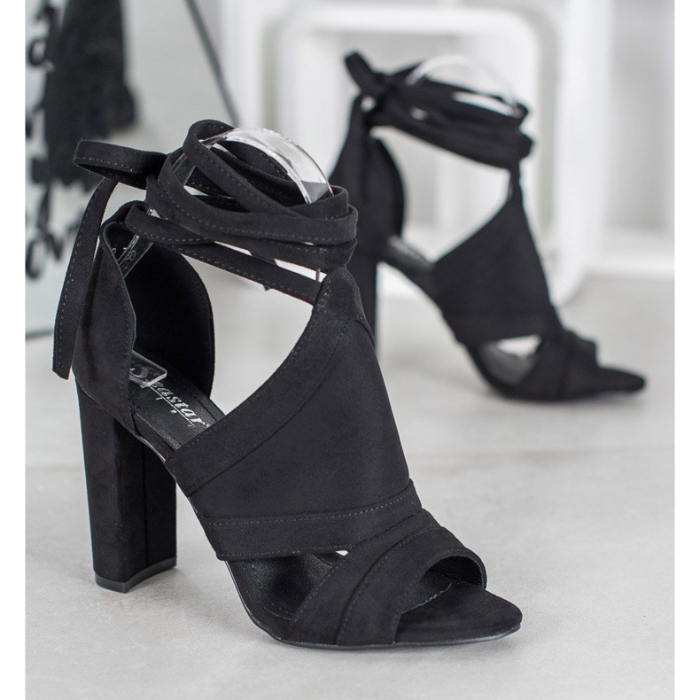 Seastar Sandale legate pe un post negru 2