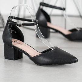 Seastar Pompe confortabile pe un stâlp negru 4