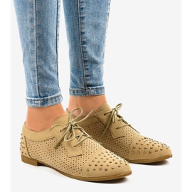 Încălțăminte ajurată bej cu știfturi MJ1125 1 Încălțăminte ajurată bej cu știfturi MJ1125 1