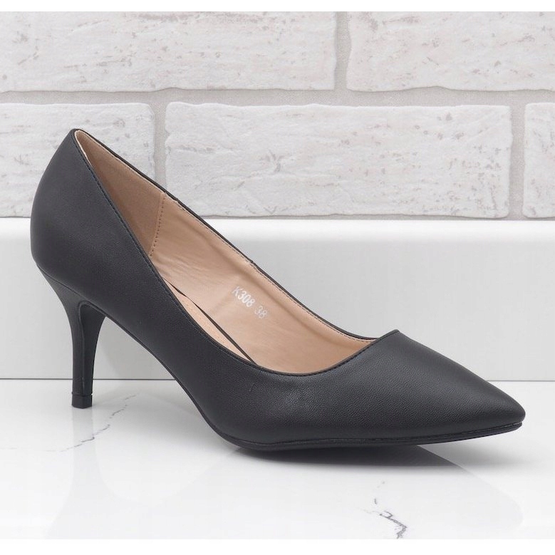 Pompele joase negre pe un toc K308 negru 1