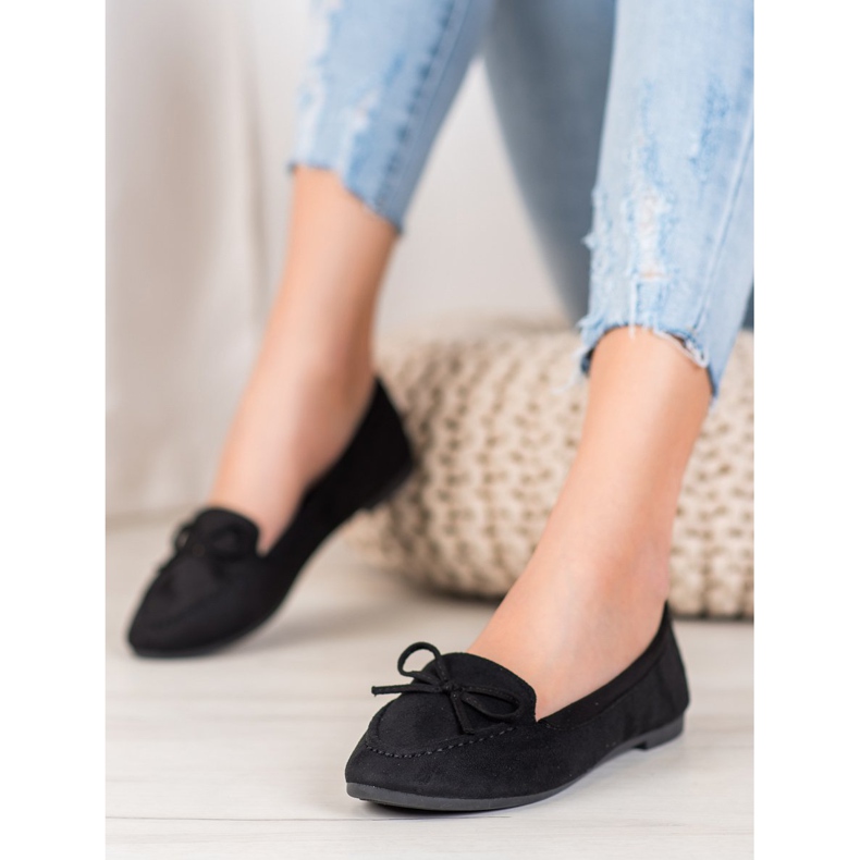 Clowse Lorzi negri cu arc negru 1 Clowse Lorzi negri cu arc negru 1