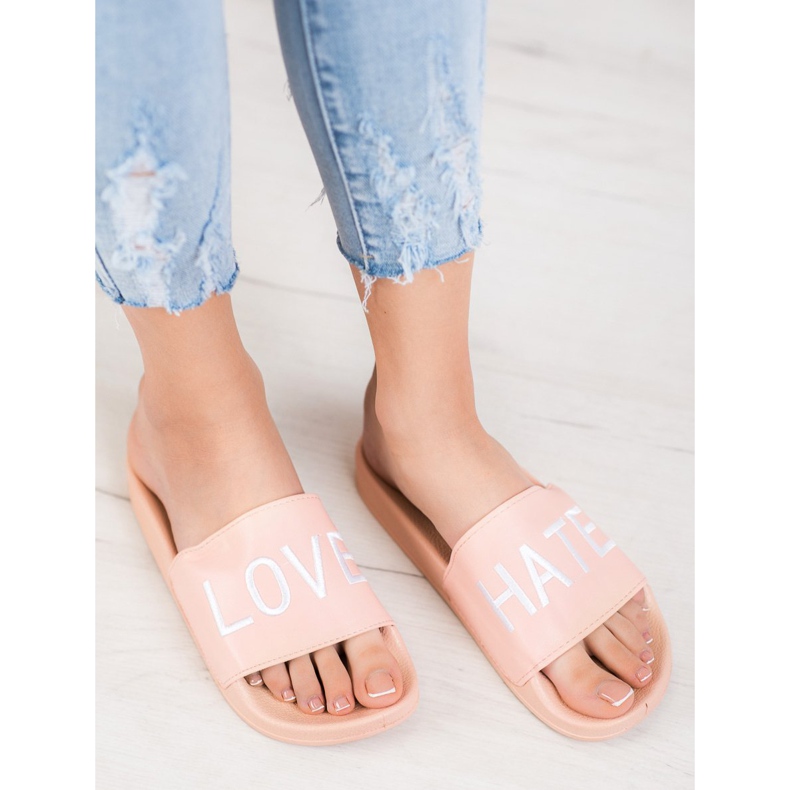 Small Swan Papuci din piele ecologică LOVE &amp; HATE roz 1