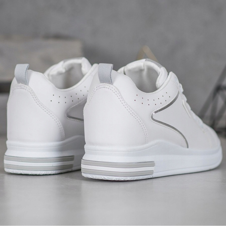 SHELOVET Pantofi albi cu pană ascunsă 1 SHELOVET Pantofi albi cu pană ascunsă 1