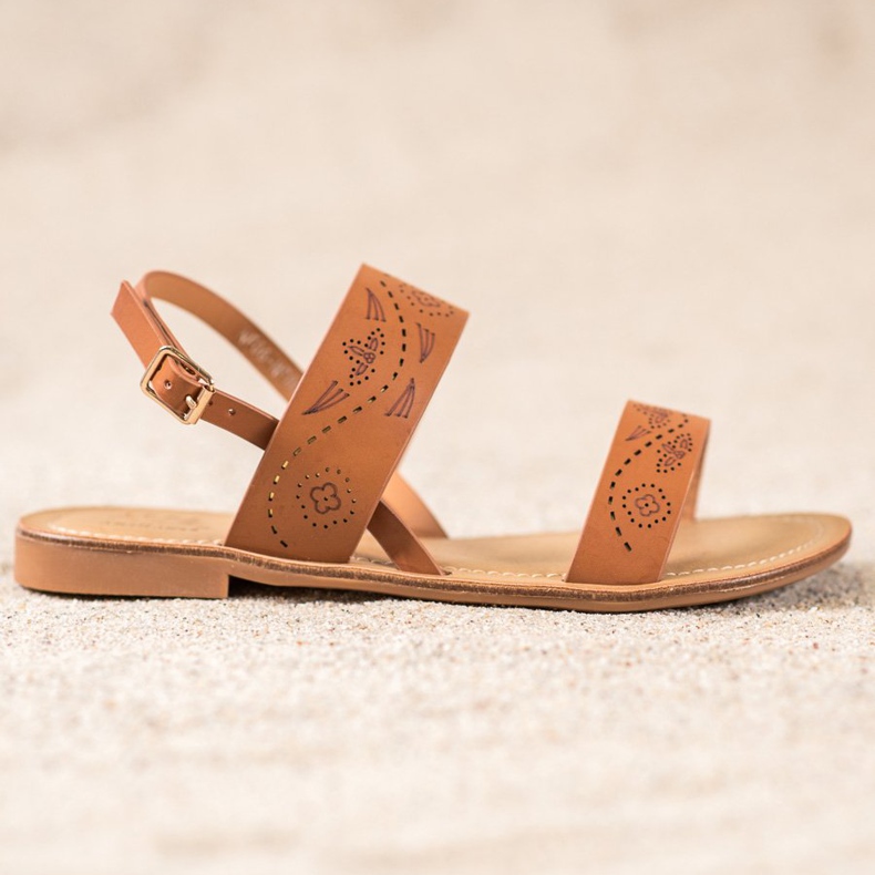 Small Swan Sandale cu model ajurat maro 2