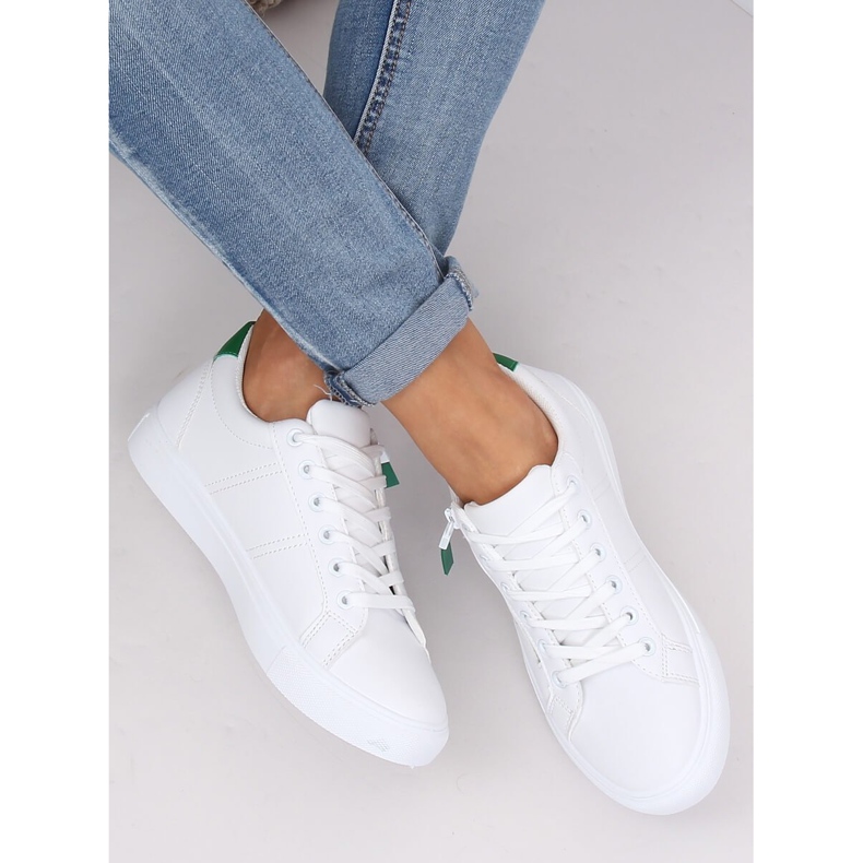Adidași de damă albi BY-231 WHITE / GREEN 2