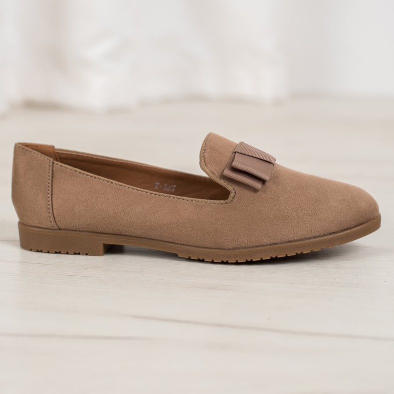 Miss Laura Domnii cu arc maro 2