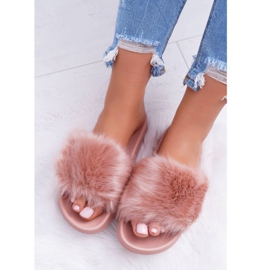 Papuci pentru femei cu blană. Blana roz pudră 1