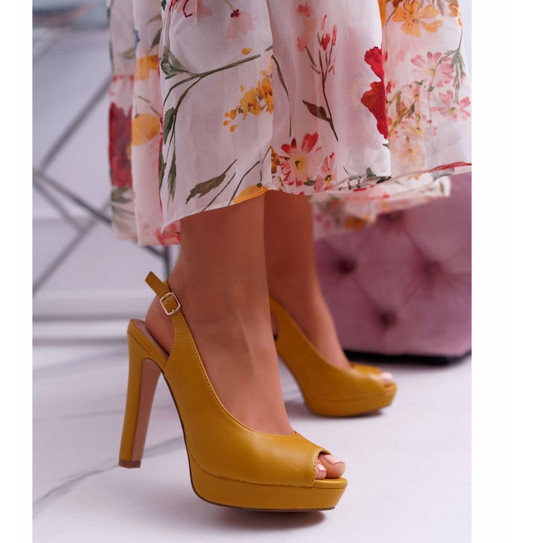 Moow Sandale pentru femei pe toc înalt Lorajn galben 1