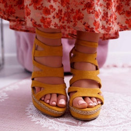 FE1 Sandale de damă pe pană, coardă galbenă, Liluena 2