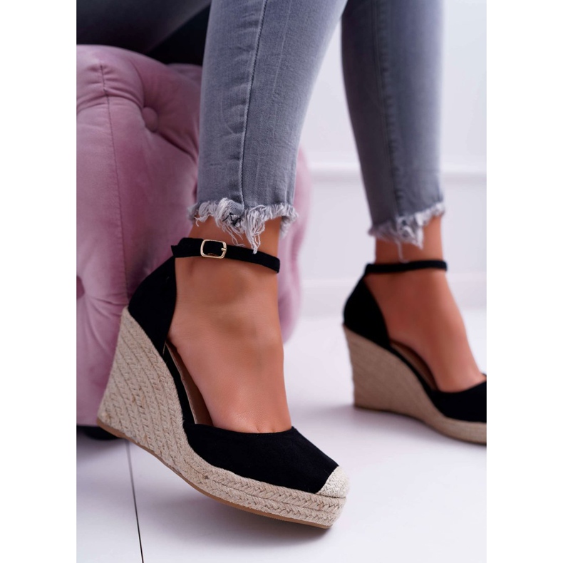 BUGO Sandale de damă pe o pană de in negru Tammaris 1