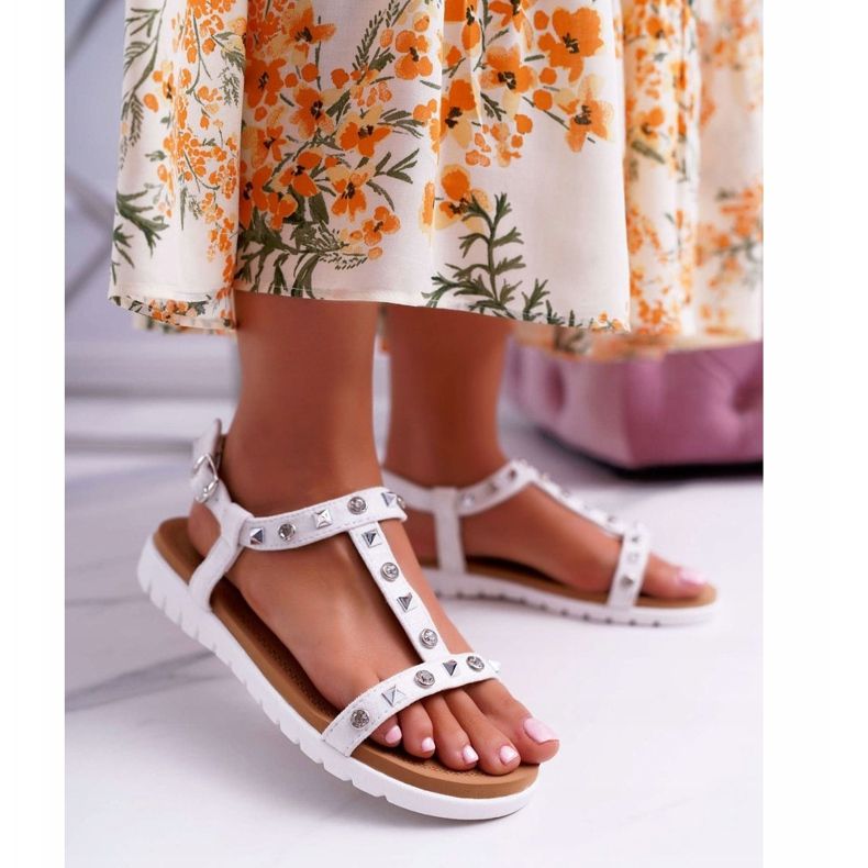 Sandale albe Lu Lu Boo pentru femei, cu știfturi Mariachi 1