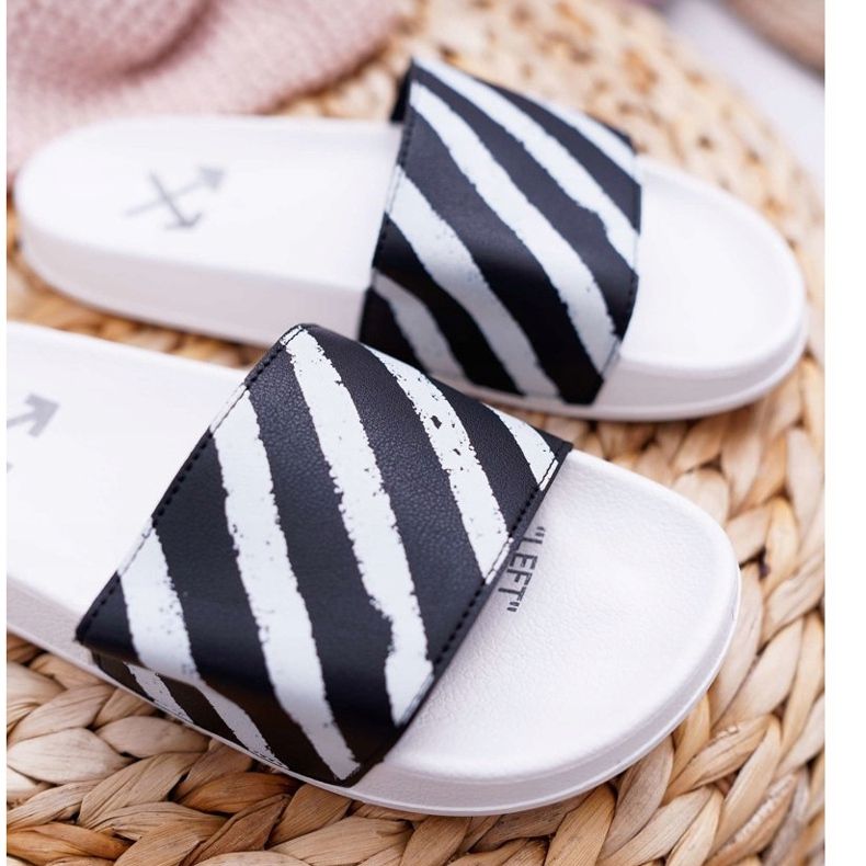 Papuci albi pentru femei Aynna negru 2