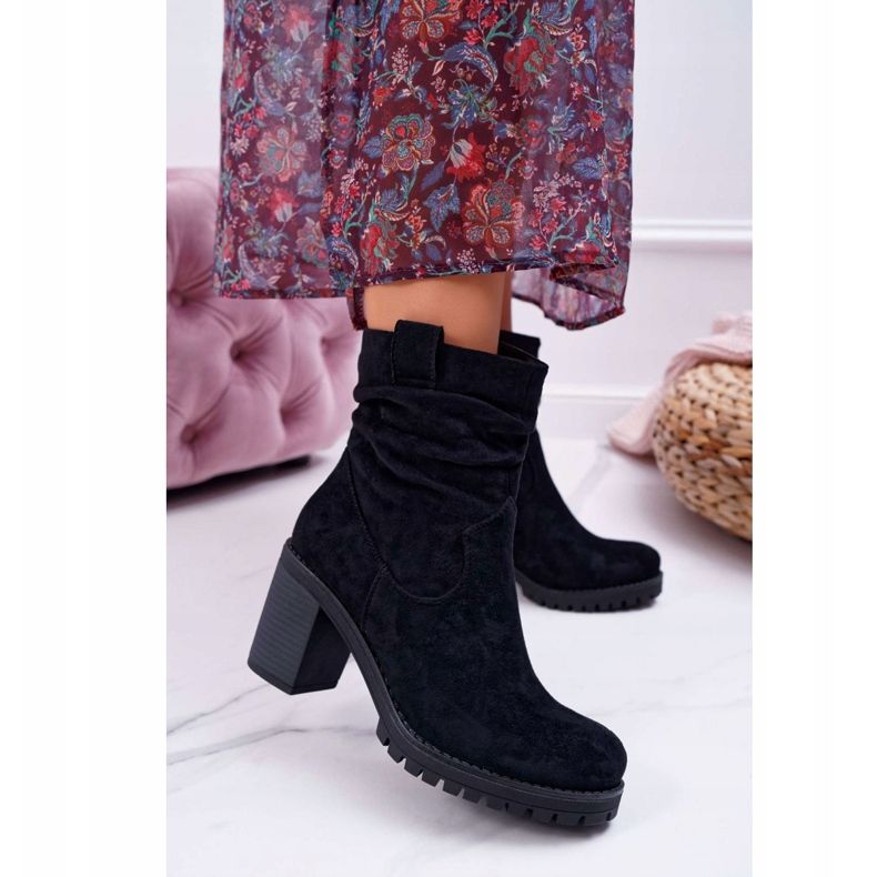 FB2 Cizme de damă cu toc piele de căprioară neagră Celma negru 1