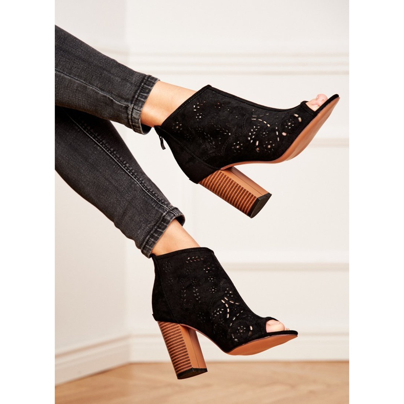 SEA Cizme de damă cu toc piele de căprioară ajurat Papillon negru 1