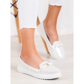 Weide Domnii ajurati cu ornament alb 1