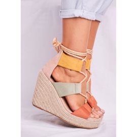 Bellucci Sandale pentru femei pe espadrile cu pană colorate frumoase maro multicolor 2 Bellucci Sandale pentru femei pe espadrile cu pană colorate frumoase maro multicolor 2