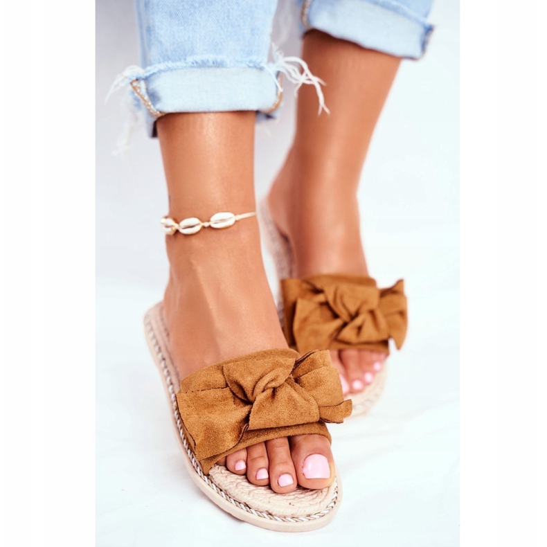 FRJ Papuci de damă cu un arc Camel Fericire maro 1