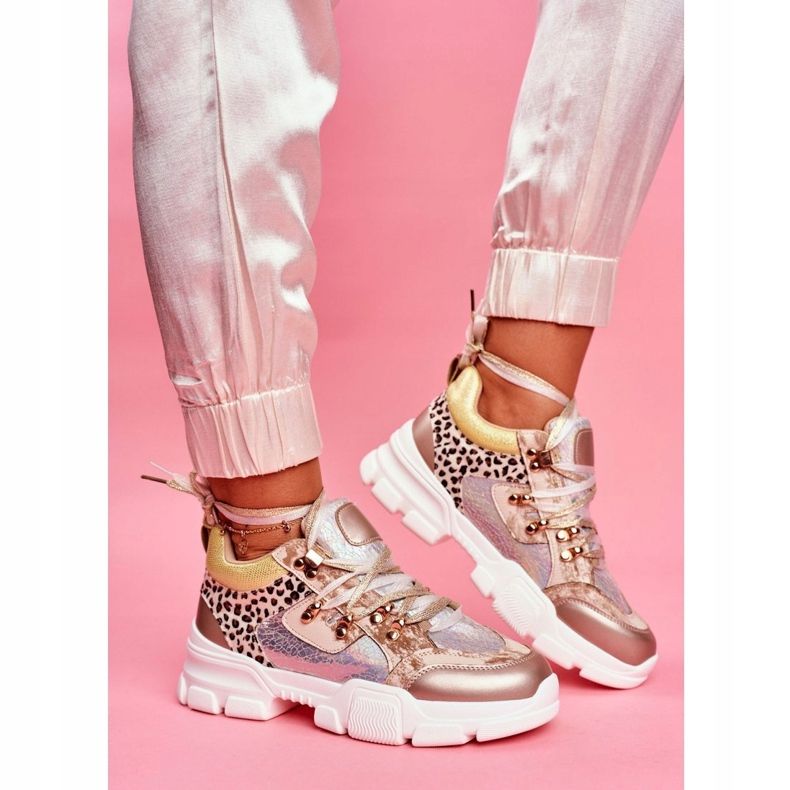 Moow Încălțăminte sport pentru femei Adidași Total Crazy bej argint multicolor 1 Moow Încălțăminte sport pentru femei Adidași Total Crazy bej argint multicolor 1