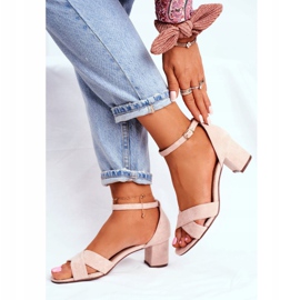 FW1 Sandale bej din piele de căprioară pe un bar Nela 2