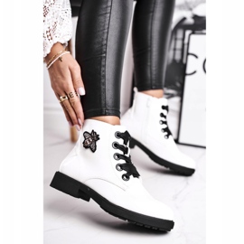 Cizme de damă cu toc plat lăcuit alb Sergio Leone BT530 1