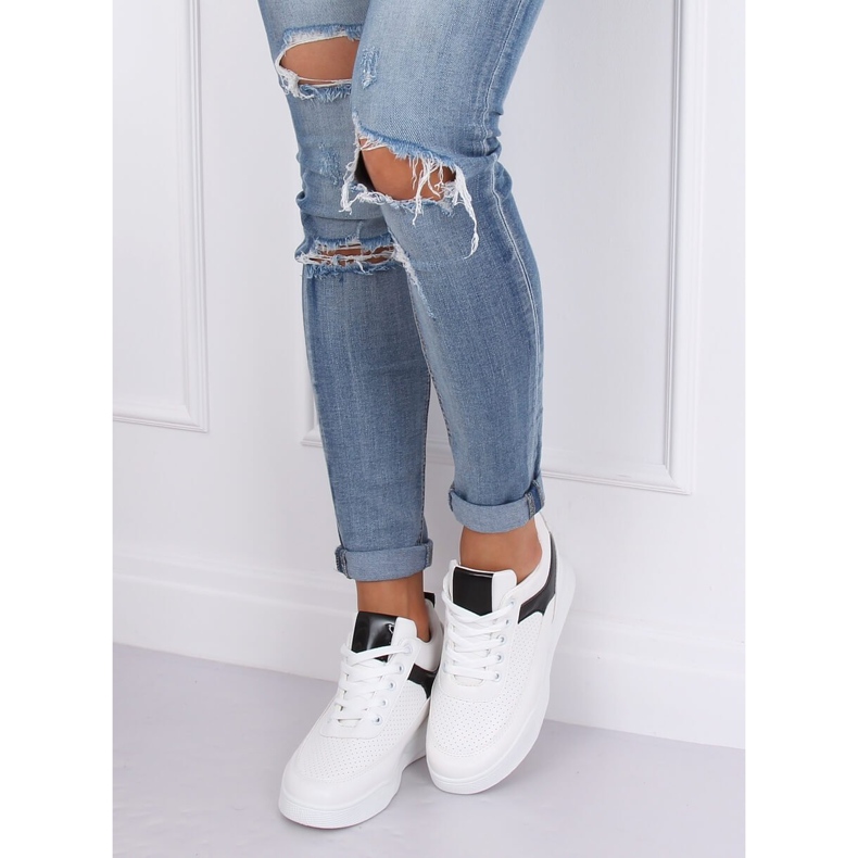 Pantofi sport albi cu pene 85-429 ALB / NEGRU 2