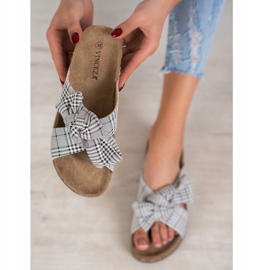 Papuci VINCEZA la modă alb negru 1