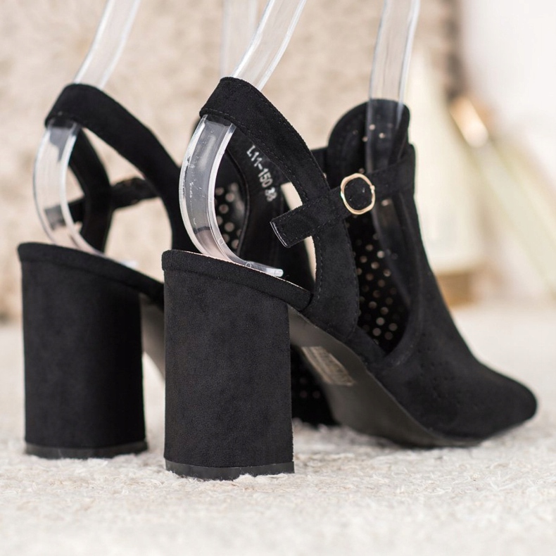 Small Swan Sandale ajurate în stele negru 1