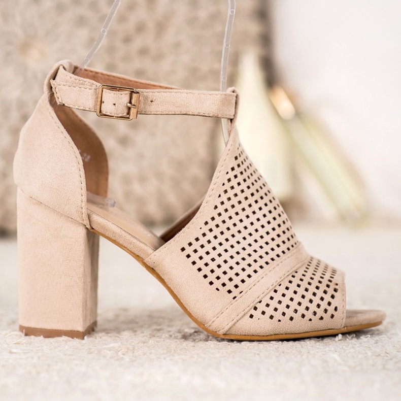 Small Swan Sandale calate elegante bej 1